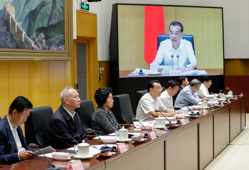李克强：中国开发的决心要让外商放心、开放的政策要让外商受惠.jpg